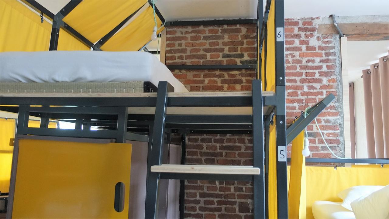 La Maison Rouge - Backpacker Hostel Сент Етиен Екстериор снимка